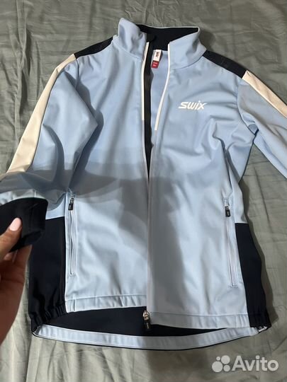 Разминочная куртка swix