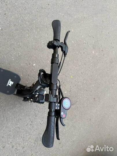 Электросамокат Kugoo m5 2023 с сиденьем