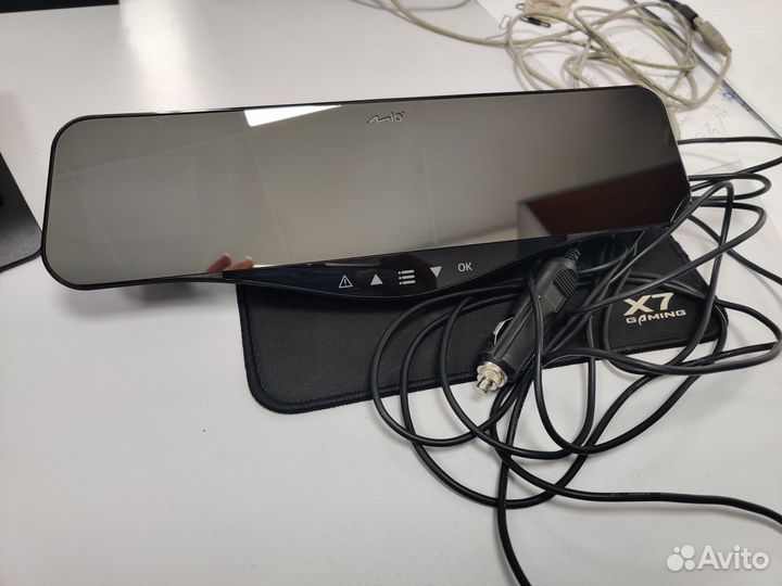 Видеорегистратор зеркало Mio MiVue N460