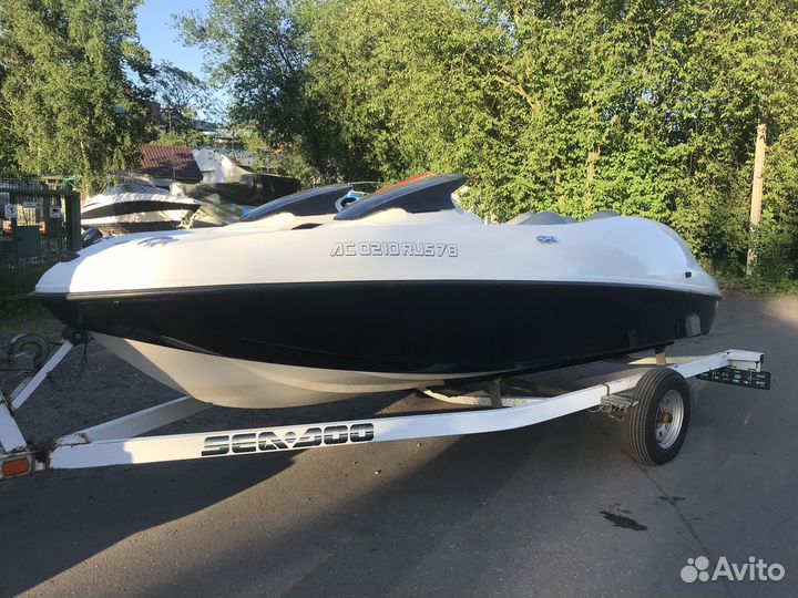 Водометный катер Sea-Doo Speedster 240efi