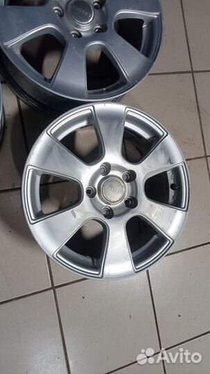 Диски литые R16 5X114.3 Камри XV30