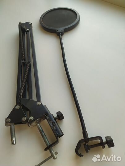 Микрофон bm 800 конденсаторный + держатель