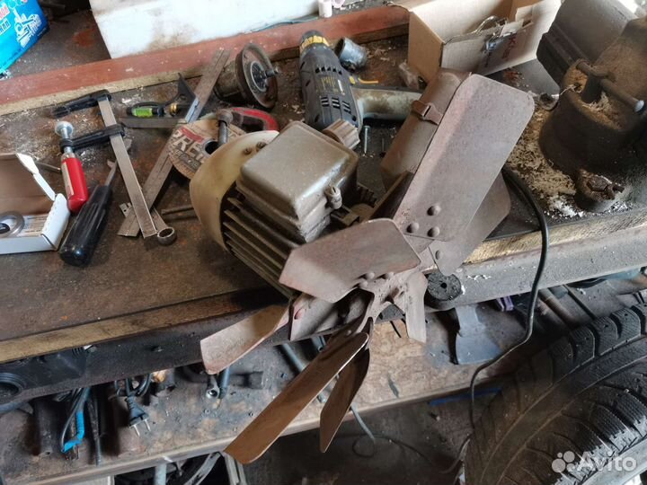 Электродвигатель 3 фазный 150 Вт 1380 об/мин