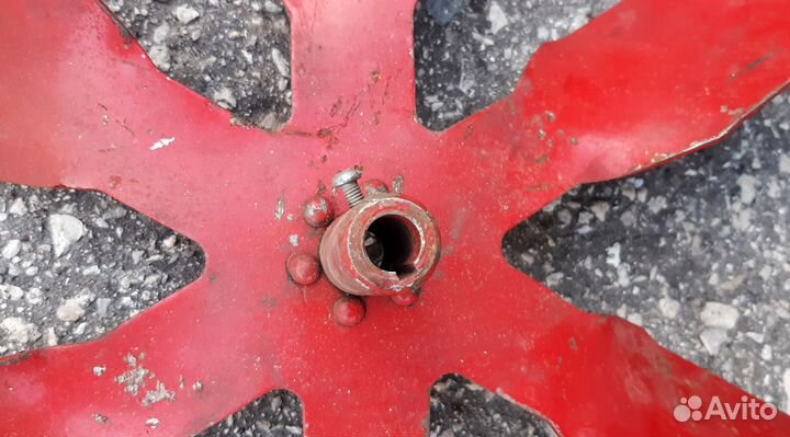 Винт стальной