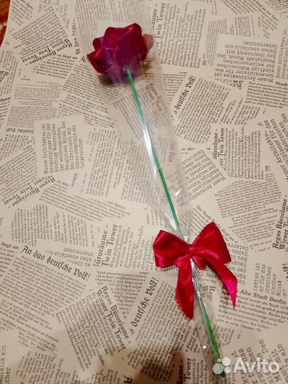 Атласная роза