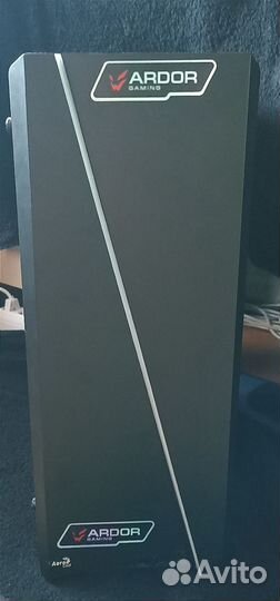 Игровой компьютер с монитором