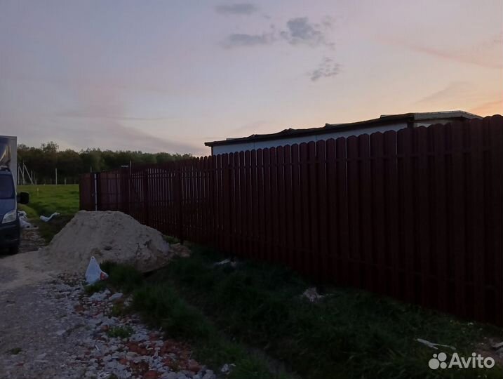 Металлические заборы с установкой под ключ