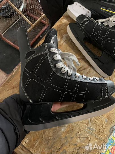 Коньки хоккейные 40 размер