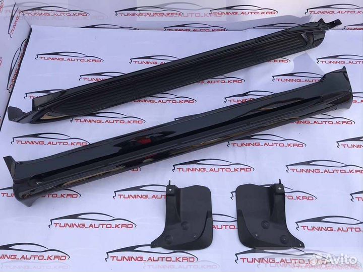 Подножки (пороги) Toyota Land Cruiser 200 I3586