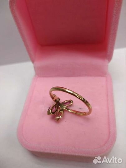 Золотое кольцо 585 пробы с аметистами