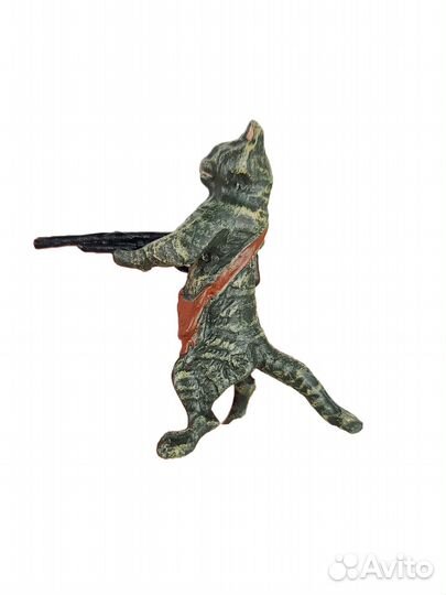 Бронзовая статуэтка