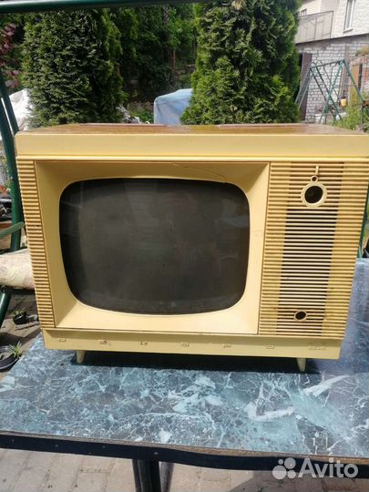 Телевизор рекорд 64