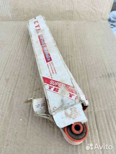 Амортизатор задний kayaba