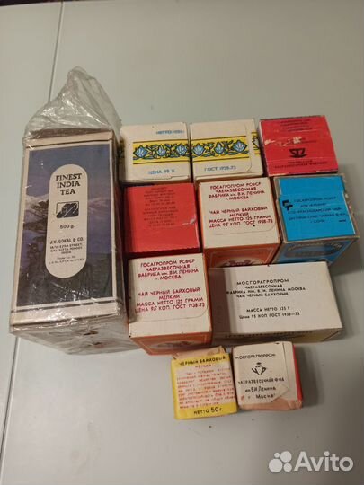 Чаи СССР в коробках и жестяной банке