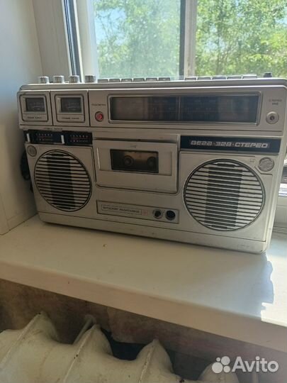 Кассетный магнитофон