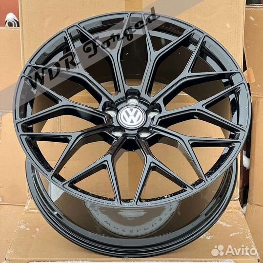 Кованые диски R21 Volkswagen Touareg