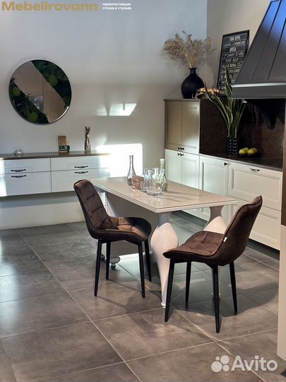 Кухонные велюровые стулья с мягким сиденьем