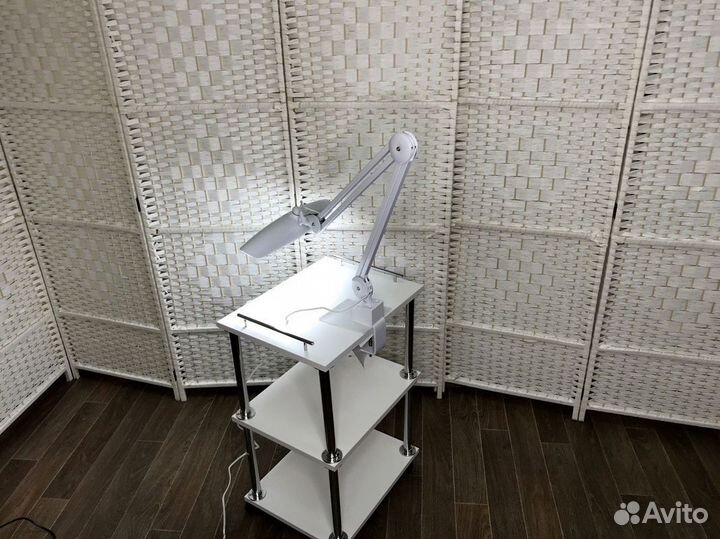 Бестеневая лампа новая