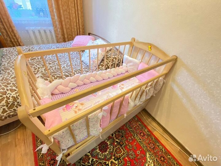 Детская кроватка с комодом