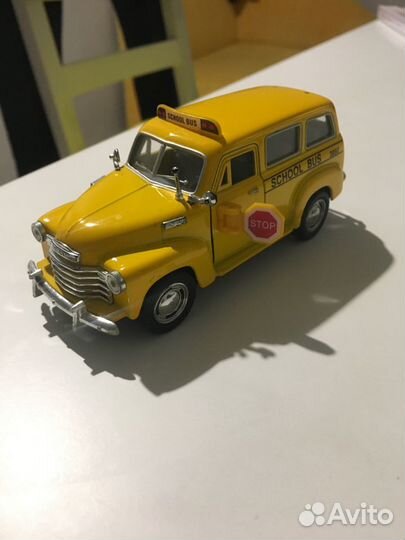 Машинки kinsmart