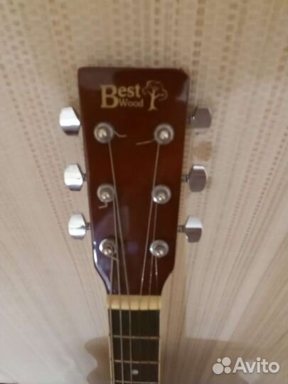 Акустическая гитара