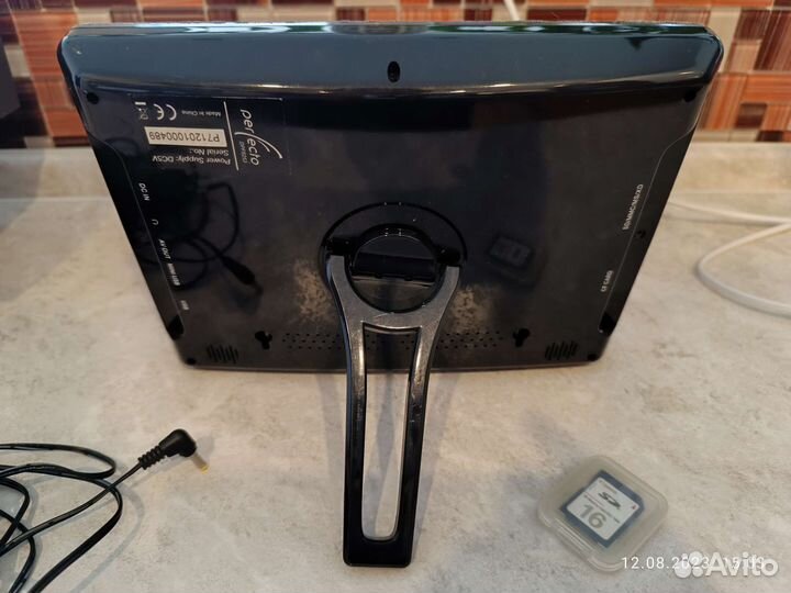 Цифровая фоторамка (фото 12х16)