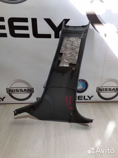 Обшивка средней стойки накладка ремня безопасности