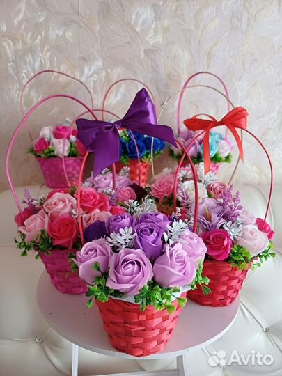 Букет из мыльных роз в корзине
