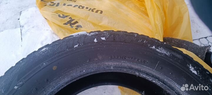 Bridgestone Blizzak Revo2 215/60 R16