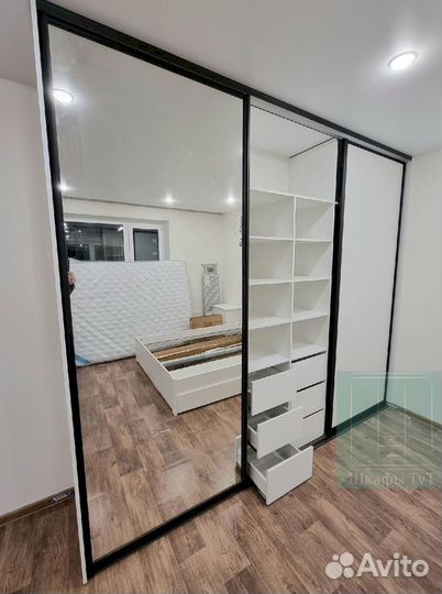 Шкаф распашной