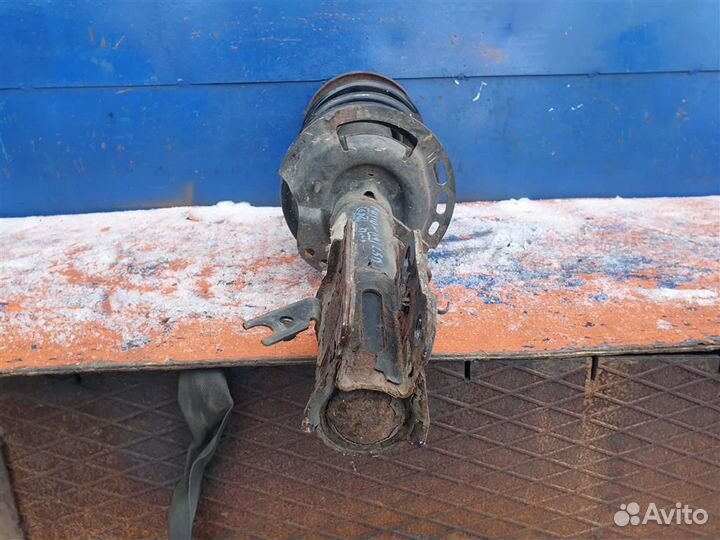 Стойка передняя левая Ford Mondeo 5 2014-2019