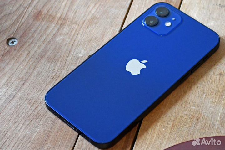 iPhone 12, 64 ГБ