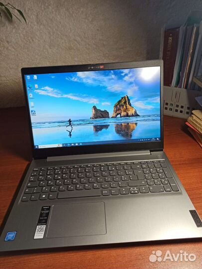 Новый ноутбук Lenovo для работы