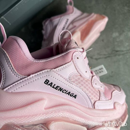 Кроссовки Balenciaga Triple-S Clear Sole Pink