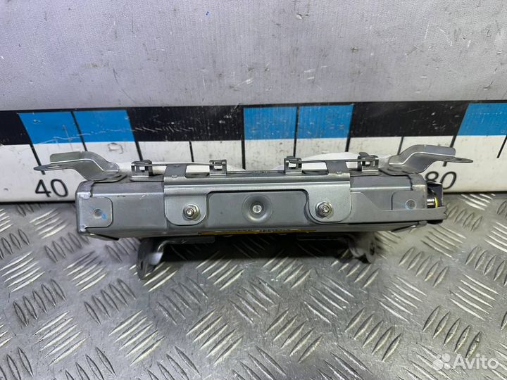 Б/У Подушка безопасности нижняя#002