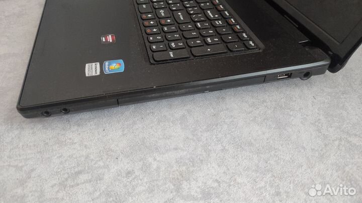 Ноутбук Lenovo с большим 17.3 дюймовым экраном