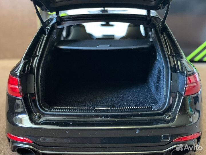 Audi rs4 b9 2022. 1/18