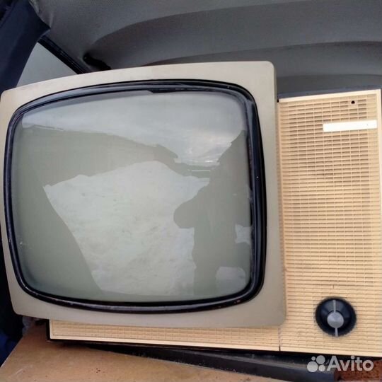Редкий телевизор