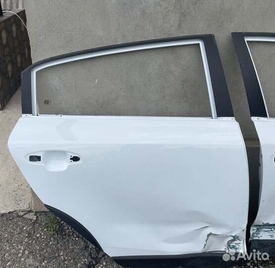 Двери правая передняя задняя kia rio 4