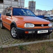 Volkswagen Golf 1.9 MT, 1997, 180 000 км, с пробегом, цена 300 000 руб.