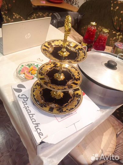 Этажерка для сладостей и фруктов