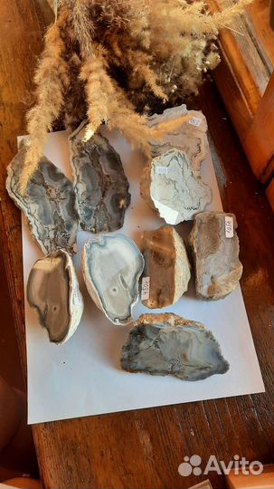 Природные камни из разных камней