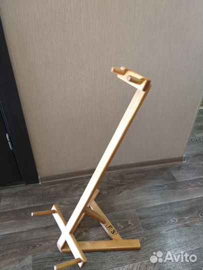 Стойка для гитар