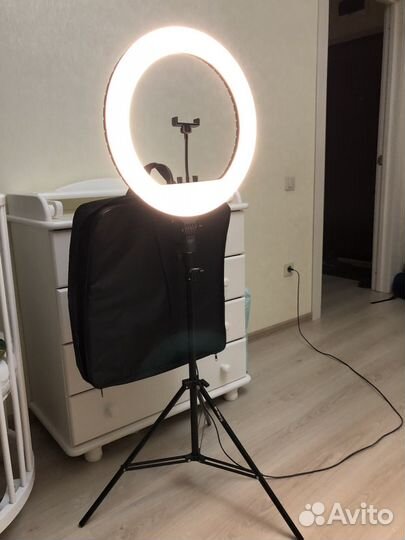 Кольцевая лампа 45 см со штативом