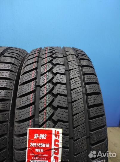 Sunfull SF982 245/40 R19 и 275/35 R19 99V