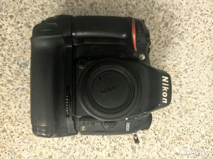 Фотоаппарат Nikon D600