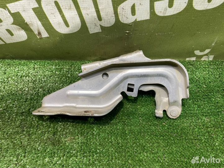 Петля капота левая Mitsubishi Lancer 10