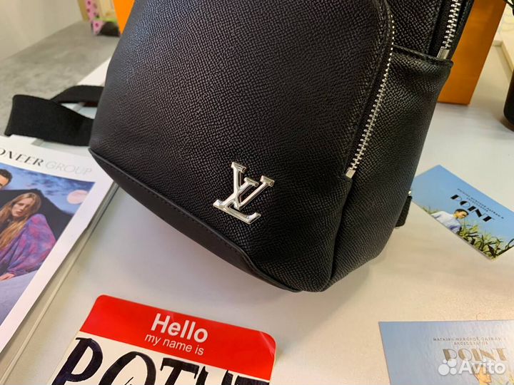 Сумка Louis Vuitton через плечо