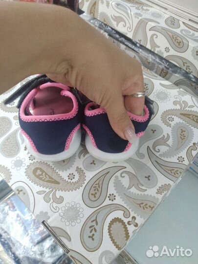 Босоножки для девочки 24