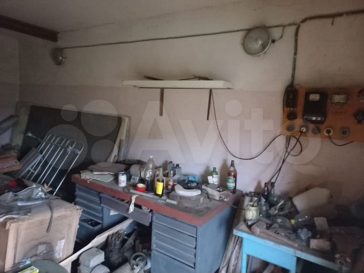 Гараж, > 30 м²